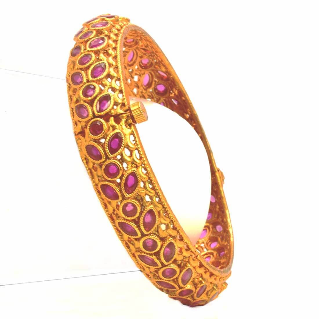 Antique Matte Finish Ruby Screw Bangle Kada