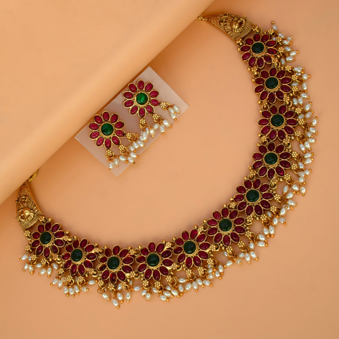 Floral Multi Kemp and Pearls Necklace Set