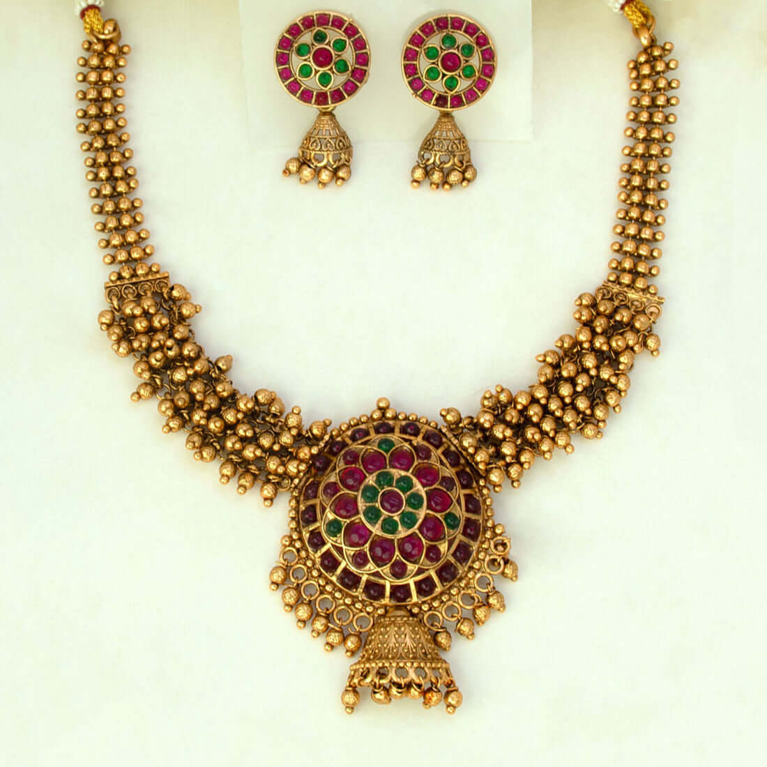 Antique Gold Plated Kemp Stone Beaded Necklace Set - Gold