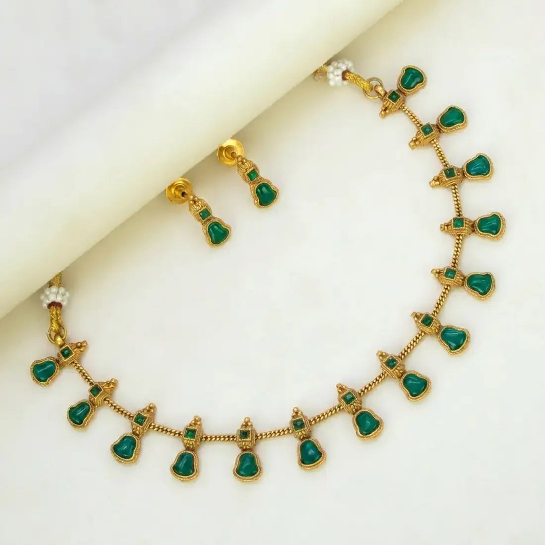 Antique Gold Plated Kemp Stone Bell Necklace Set - Green