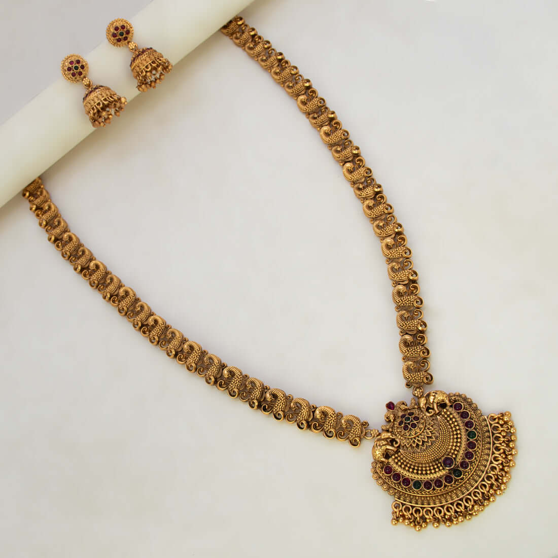 Antique Peacock Kemp Stone Long Chain Set featuring intricate detailing and vibrant Kemp stones, perfect for festive occasions.