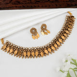 Antique Kemp Stone Elakkathali Necklace Set-White