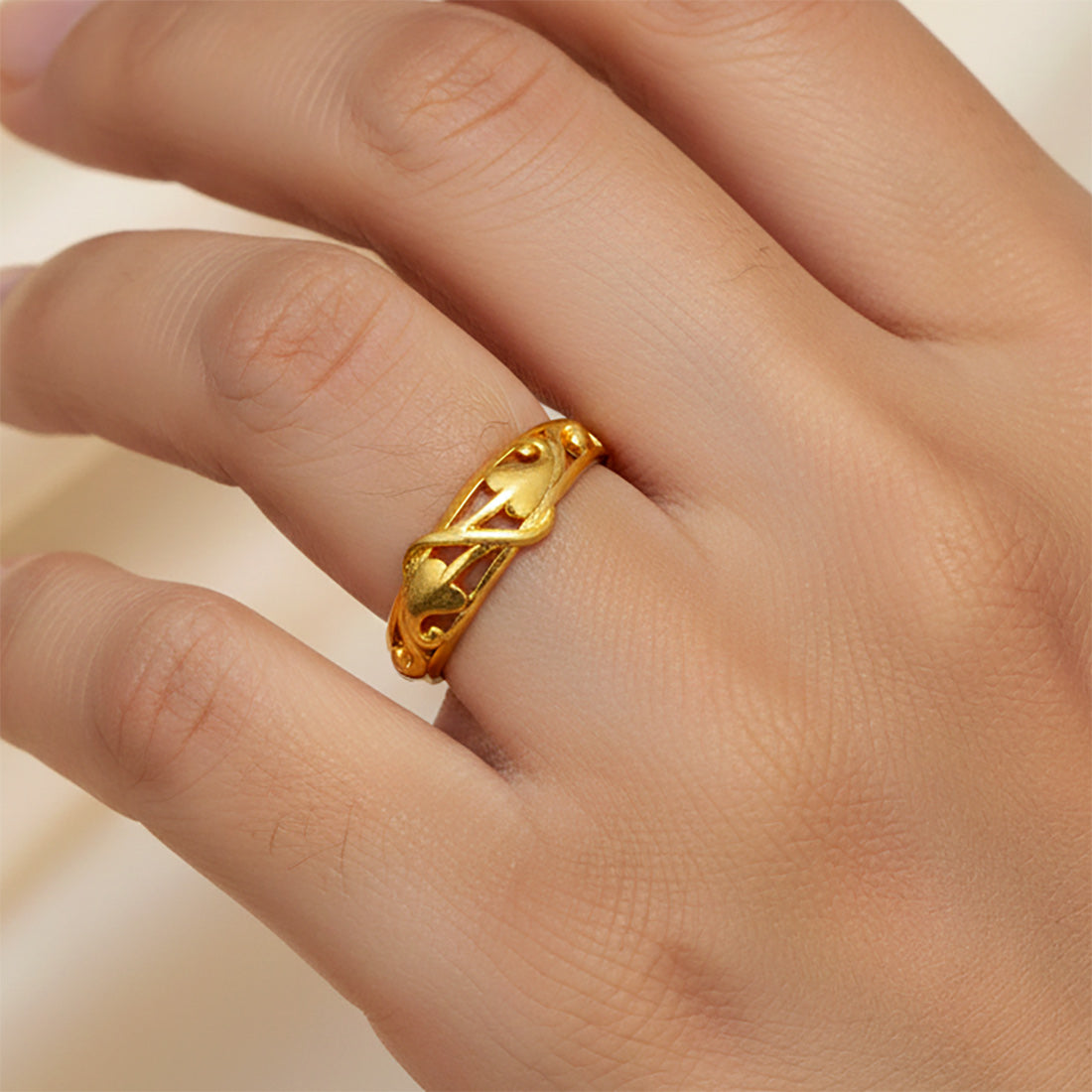 Elegant-Gold-Plated-Plain-Vine-Heart-Design-Finger-Ring