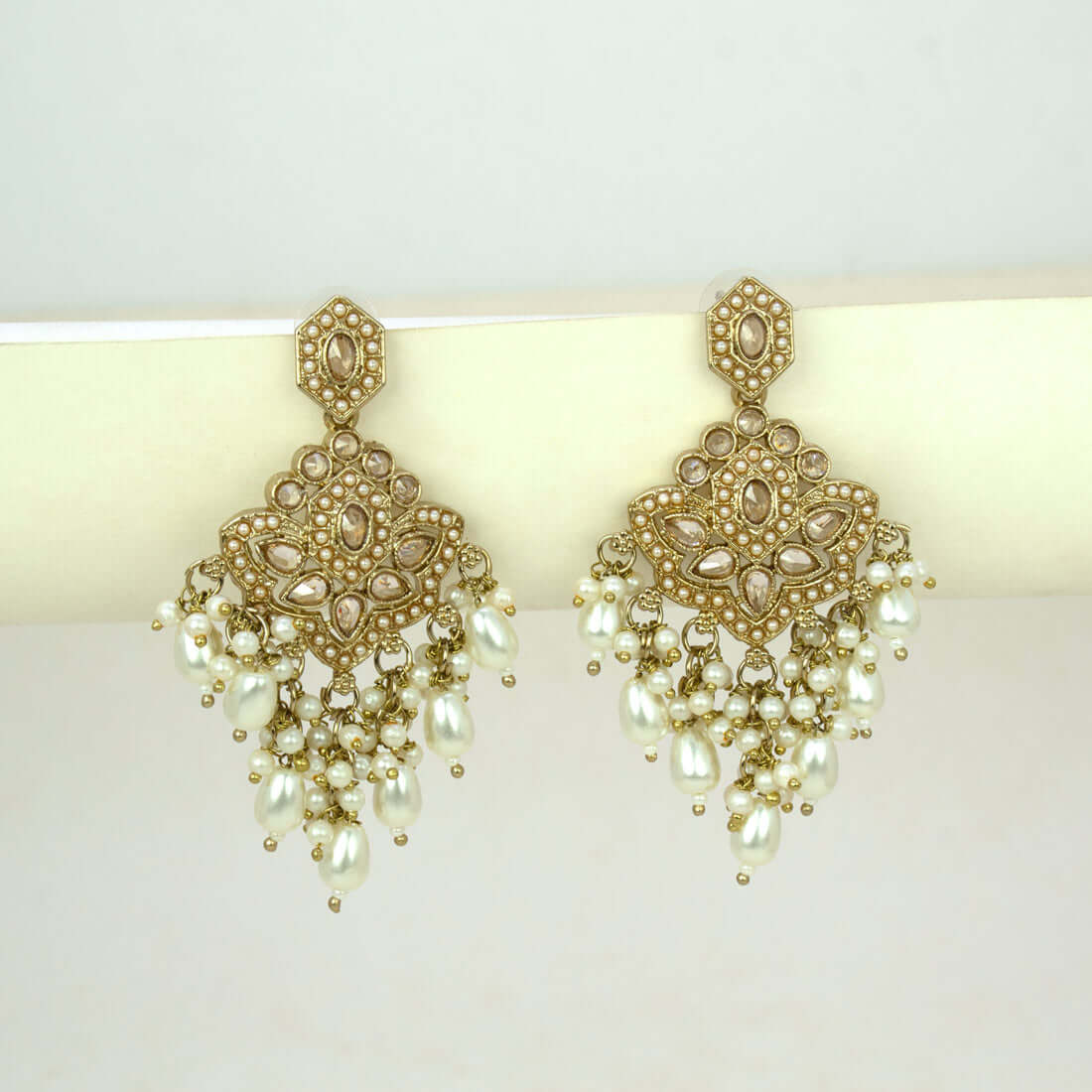 Fashion-Drop-White-Beaded-Earrings