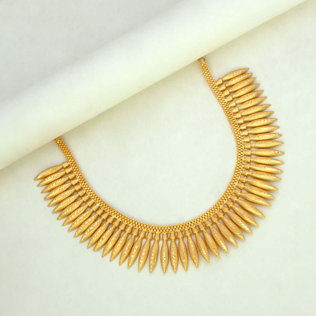 Gold-Plated_Jasmine_Buds_Pichimottu-Necklace
