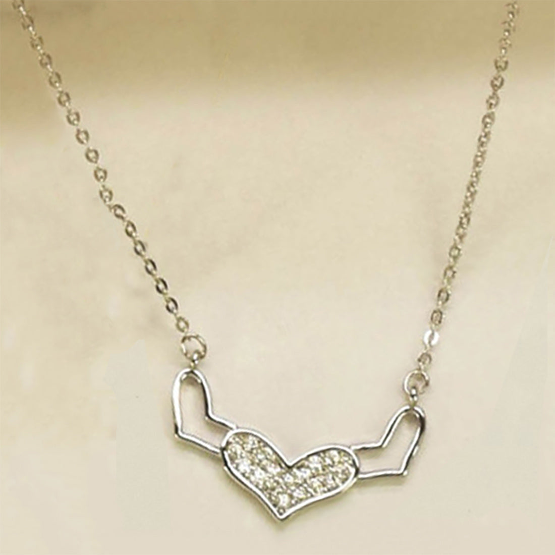 Imitation-fashion-cz-stone-heart-chain-with-silver-pendant
