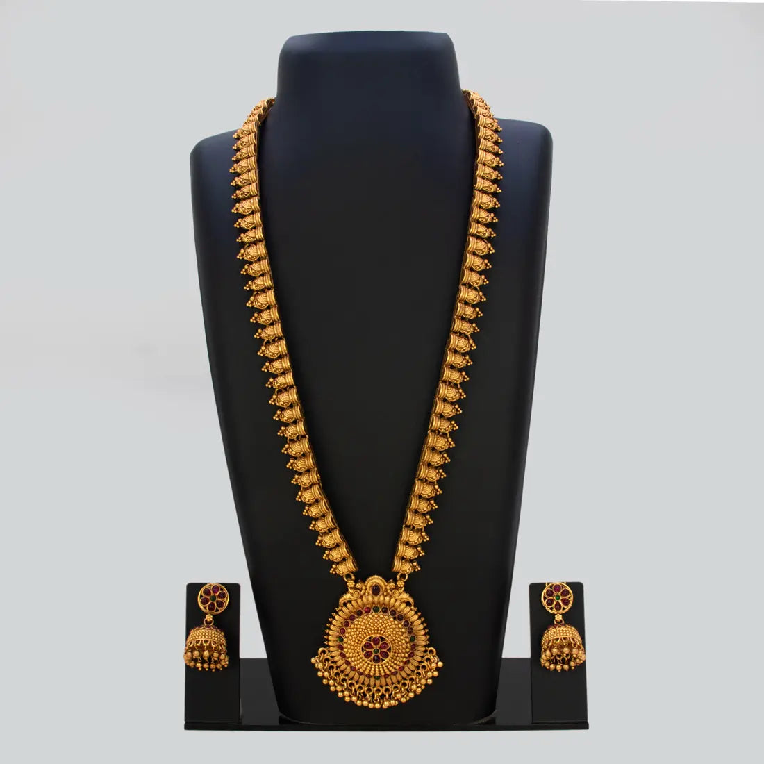 Kemp Stone Antique Long Haram Set for Women displayed on a black mannequin with matching earrings.