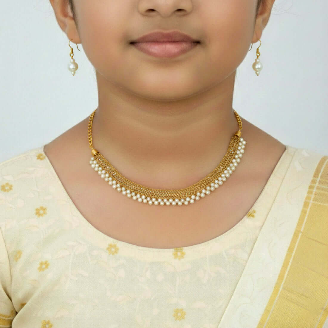 Kids-Fancy-Golden-Mesh-Crystal-Pearl-Choker-Set