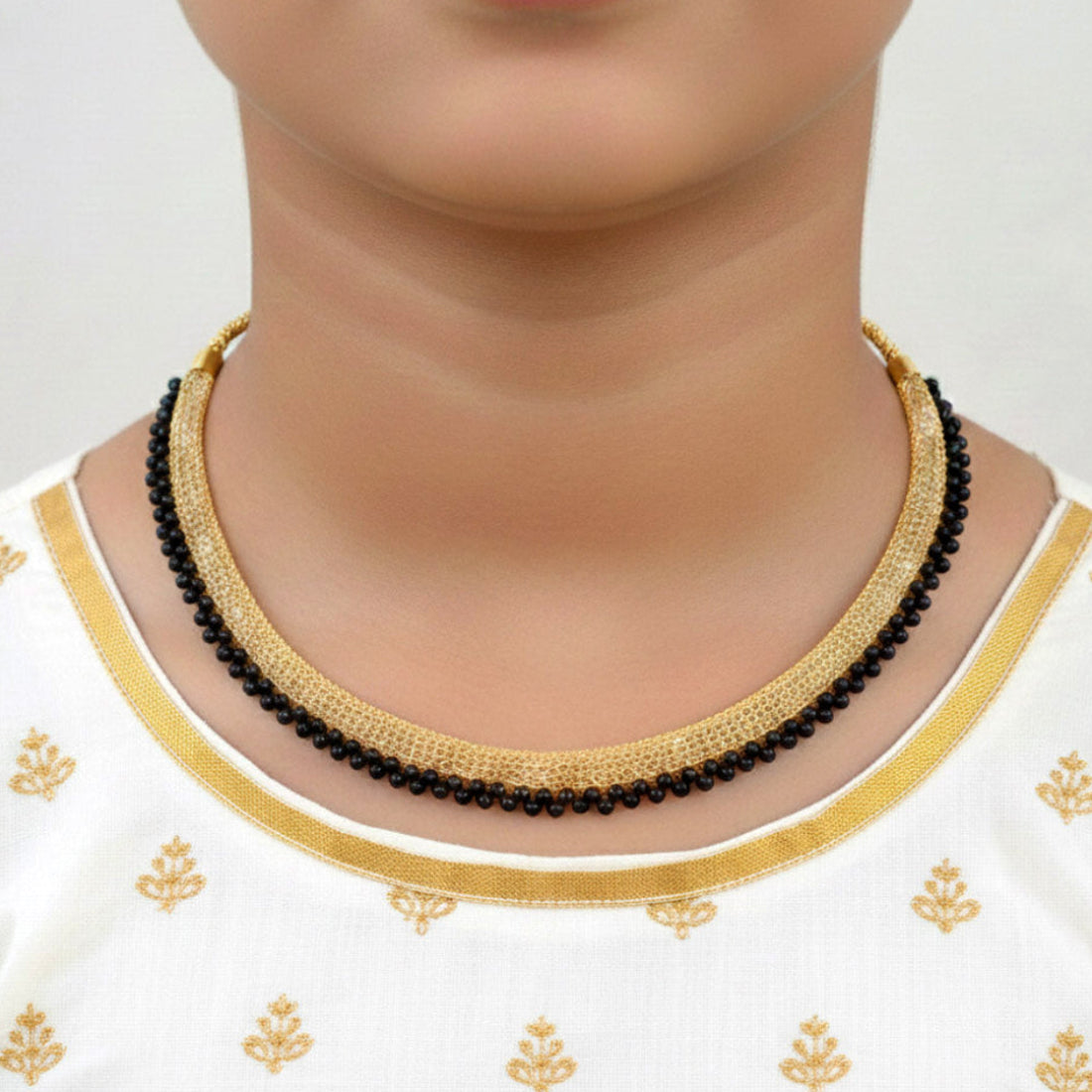 Black-Beads-Necklace