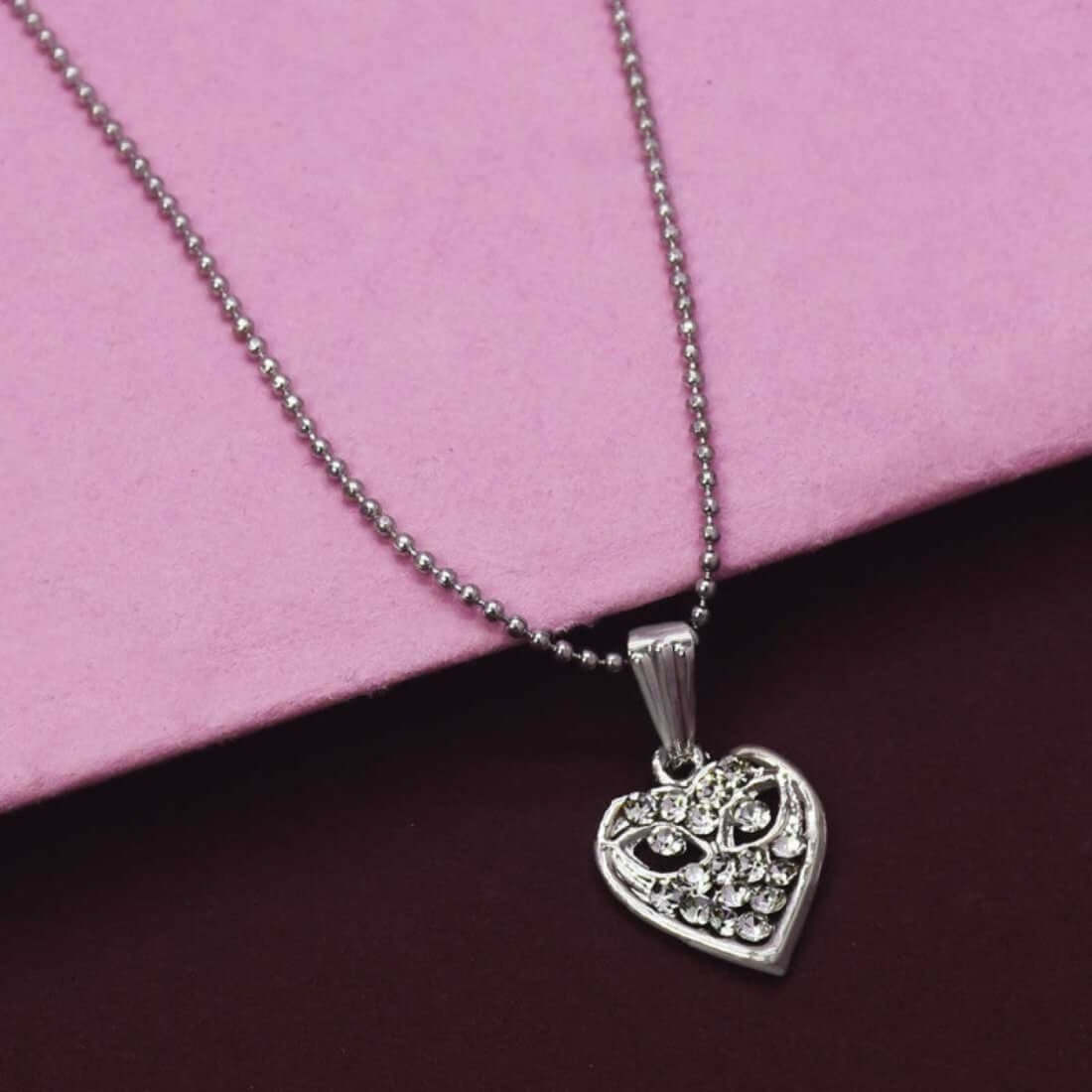 Silver-polished-white-stone-heart-pendant-with-ball-chain