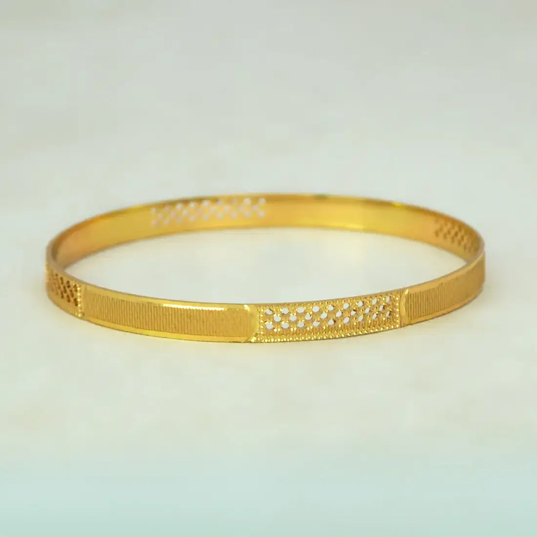Exquisite Textured Mesh Design Kada Bangle showcasing intricate filigree mesh work in elegant gold.