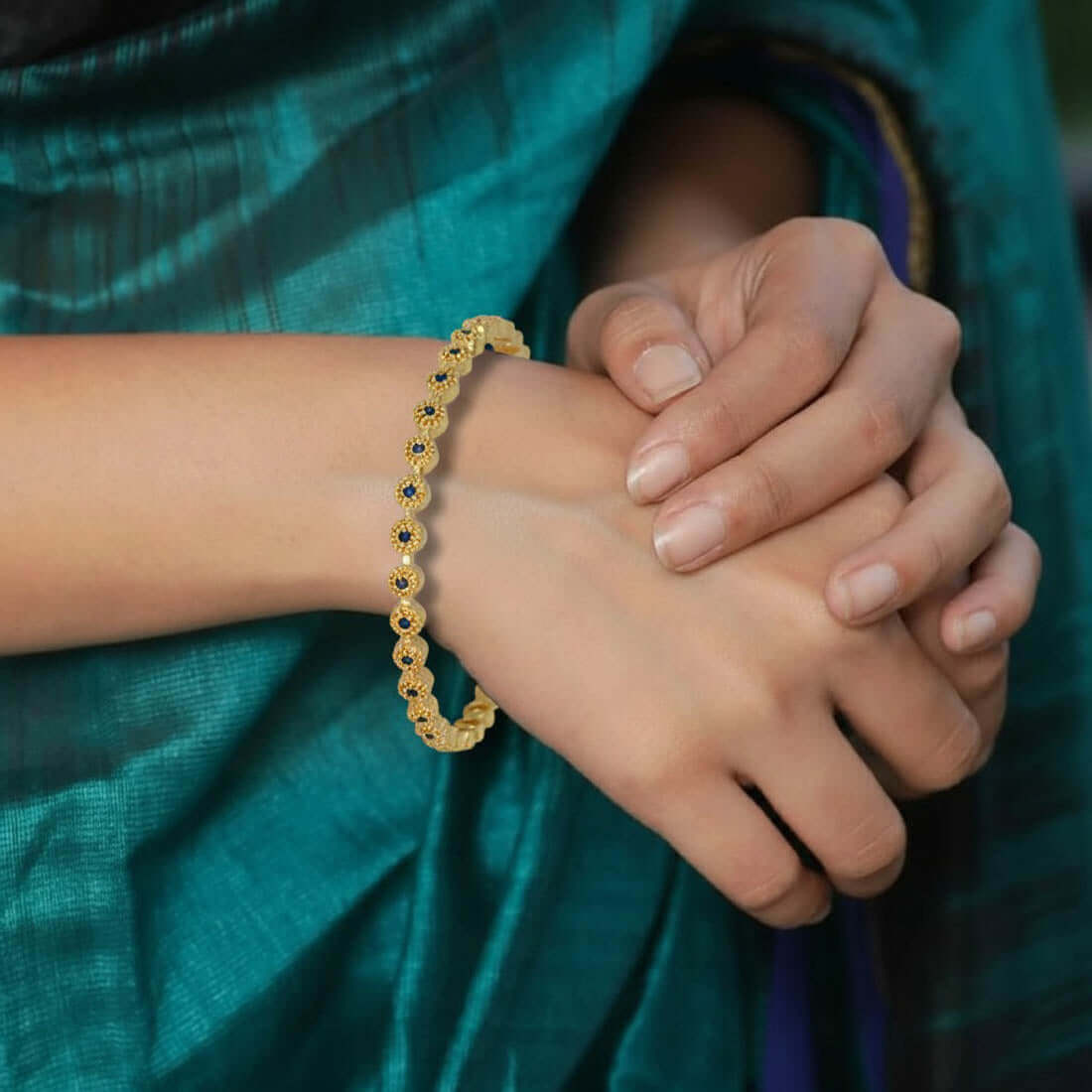 Splendid Gold Plated Round Design Stone Bangle - KSupreme