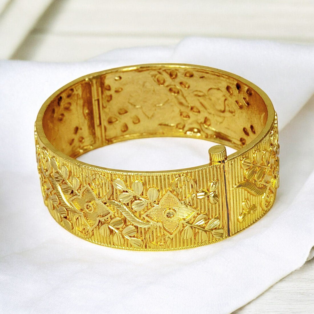 Charming Floral Gold Plated Broad Bridal Screw Bangle - KSupreme