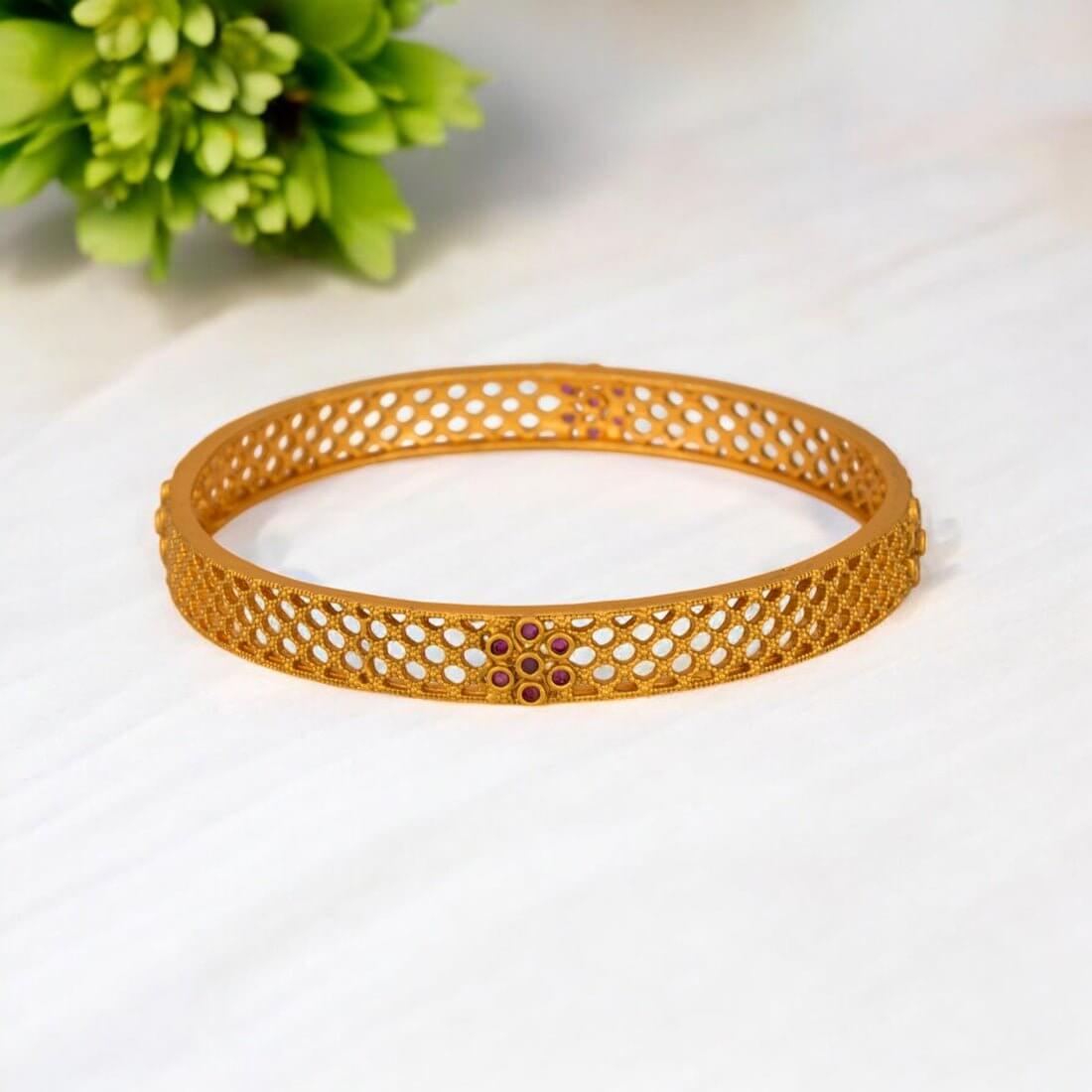 Chettinad Matte Mesh Design Ruby Stone Bangle - KSupreme