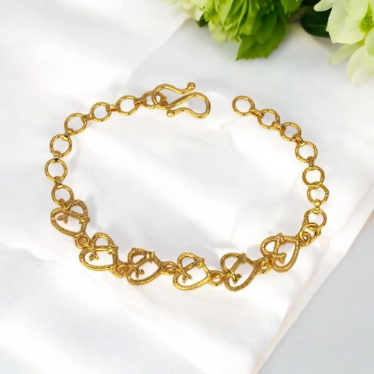 Ravishing Heart and Arrow Design Ladies Bracelet - KSupreme