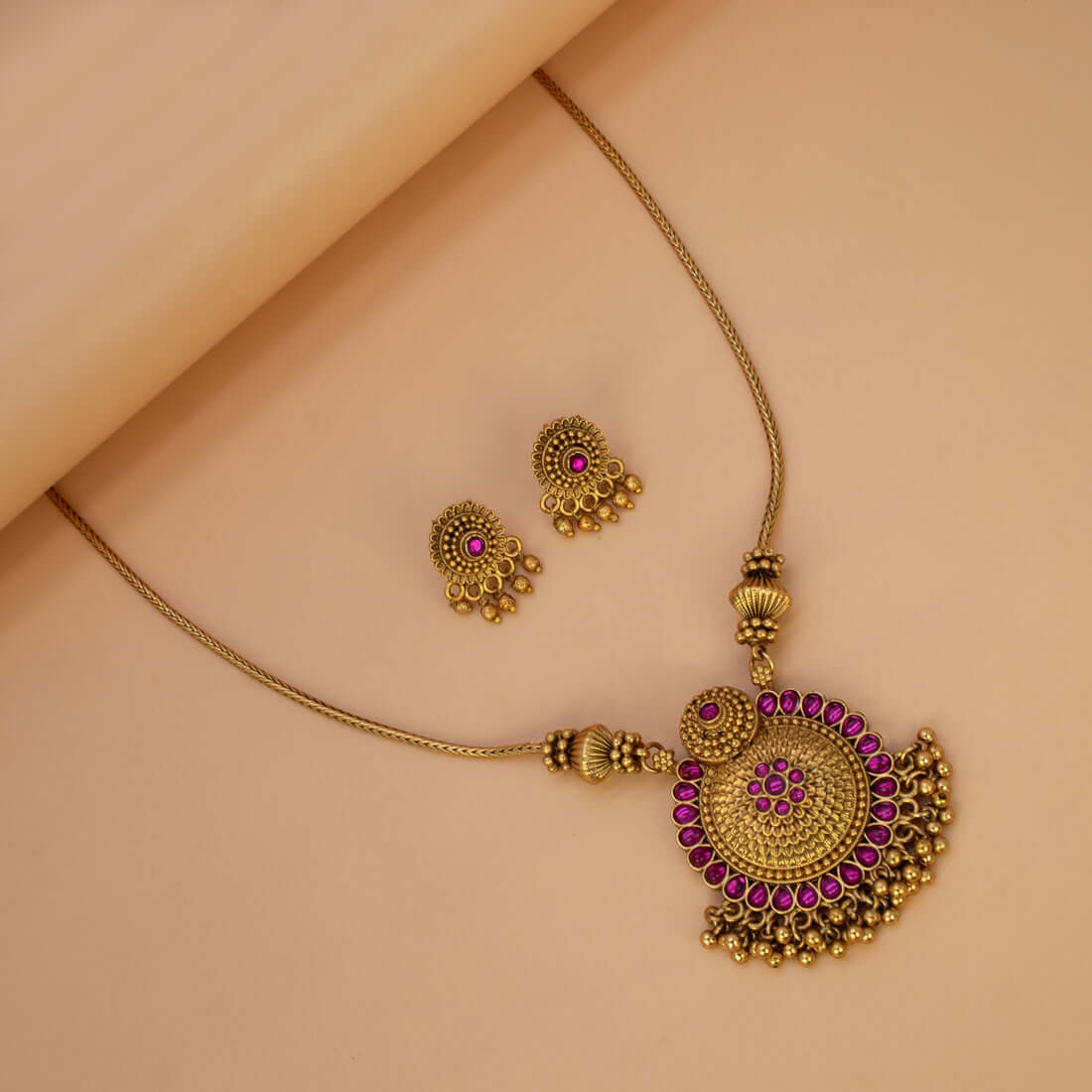 Exquisite Antique Gold Floral Stone Pendant Set - Ruby