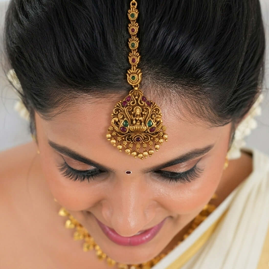 ദക്ഷിണേന്ത്യൻ സ്വർണ്ണം പൂശിയ നെത്തി ചുട്ടി/നെറ്റി ചുട്ടി/മാങ് ടിക്ക 