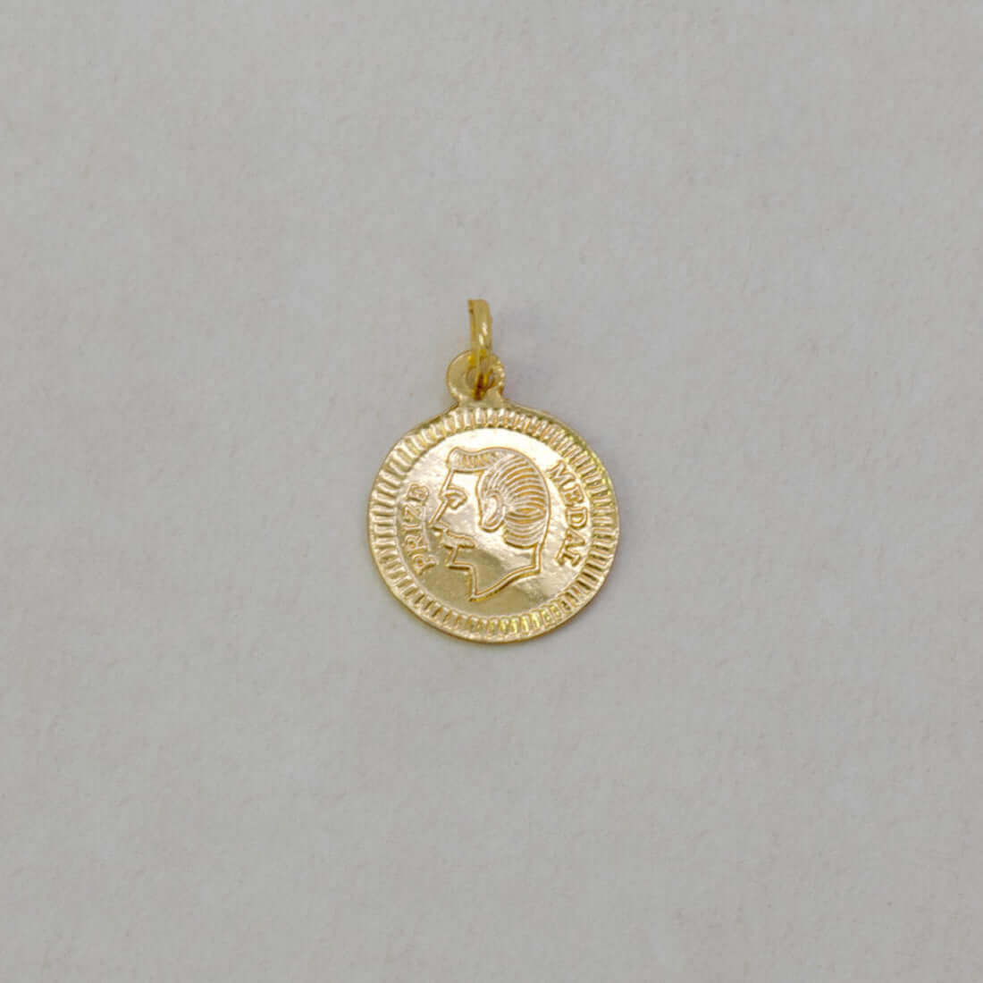 Classic-Gold-Plated-Medallion-Design-Coin-Pendant