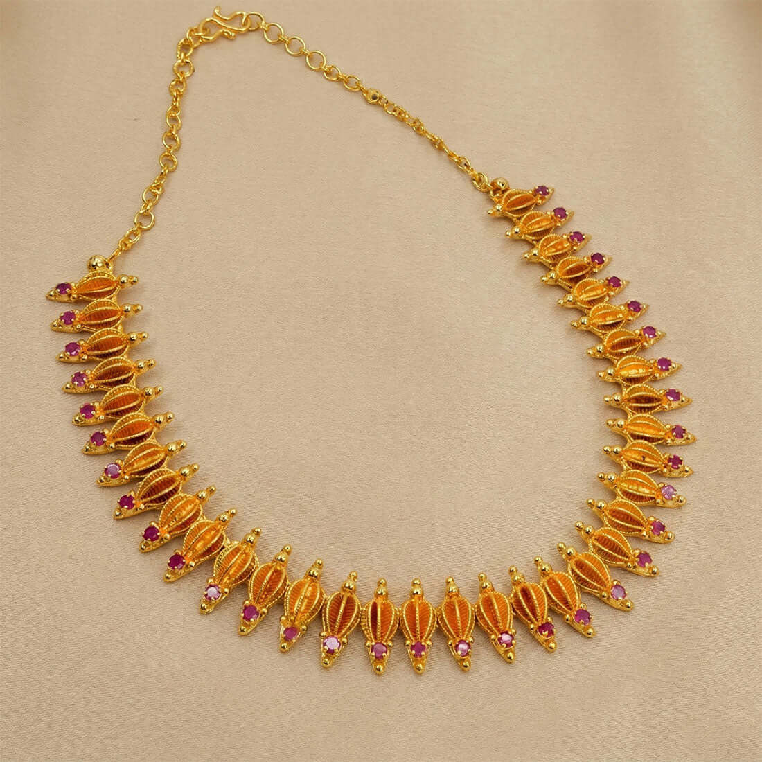 Contemporary Elegant Gold Plated Ruby Choker
