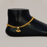 झनझनाते सोने की परत चढ़े घुंघरू के आकर्षण वाले मनके वाले पायल