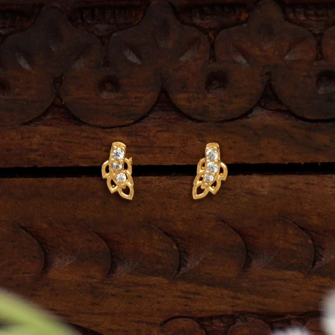 Gold-Plated Leaf Design CZ Stone Second Studs