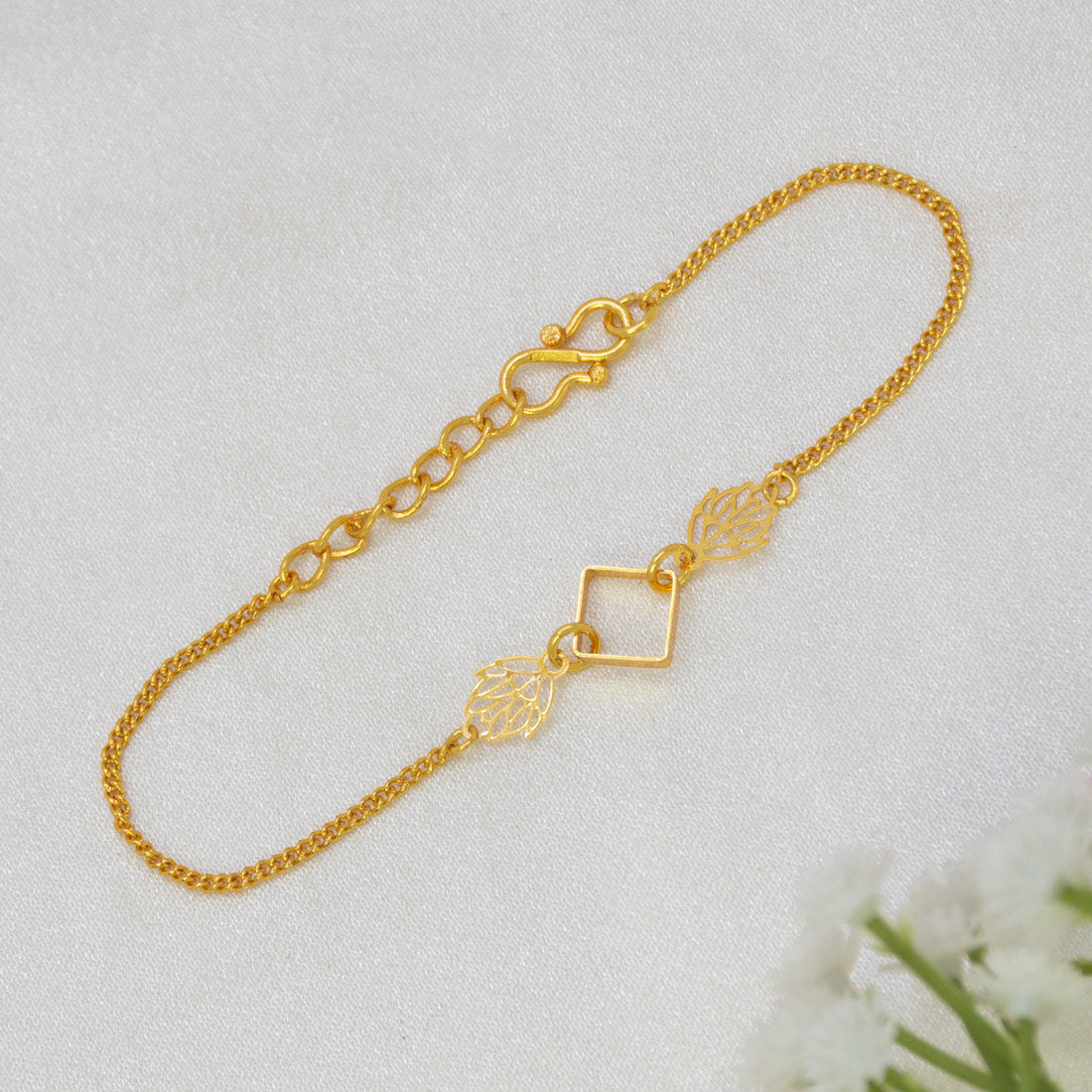 Gold Plated Curb Chain Leaf Bracelet