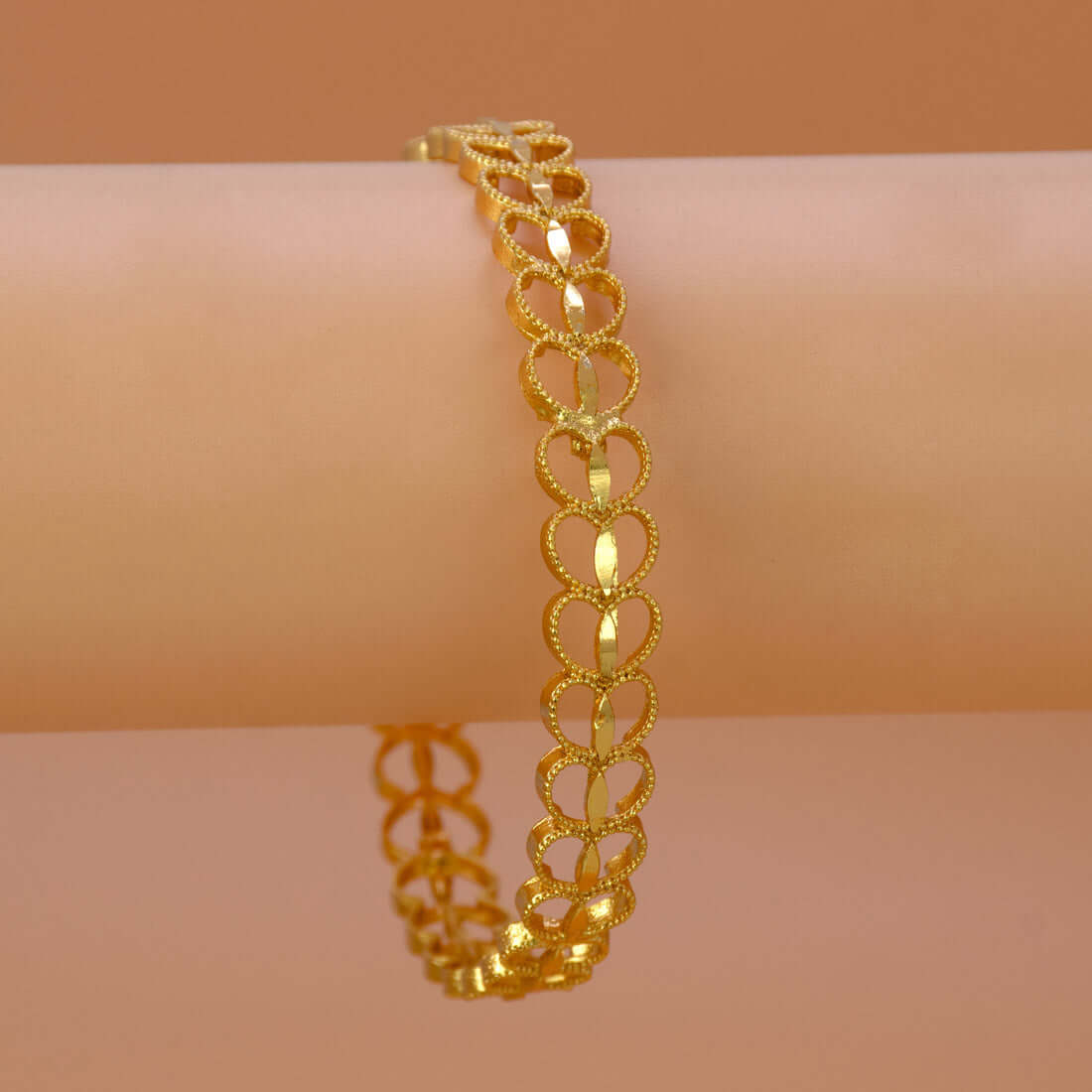 Elegant-Gold-Plated-Floral-Designer-Bangle