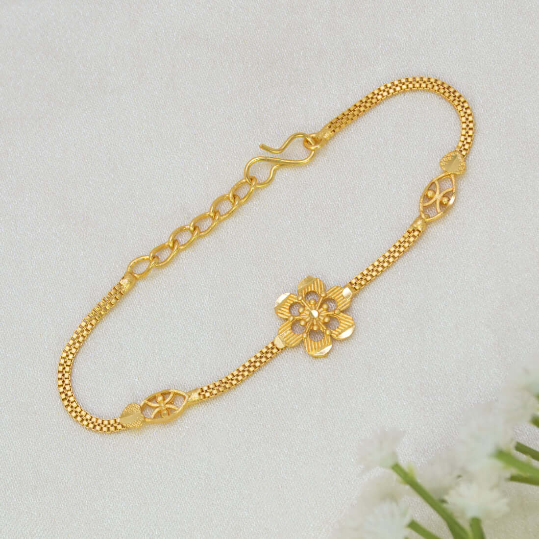 Elegant Gold Plated Flower Chain Bracelet
