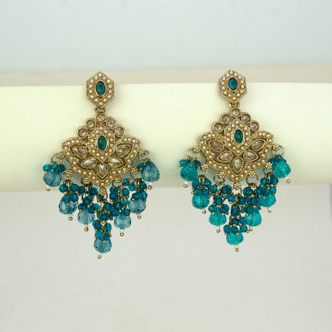 Fashion-Drop-Peacock-Blue-Beaded-Earrings