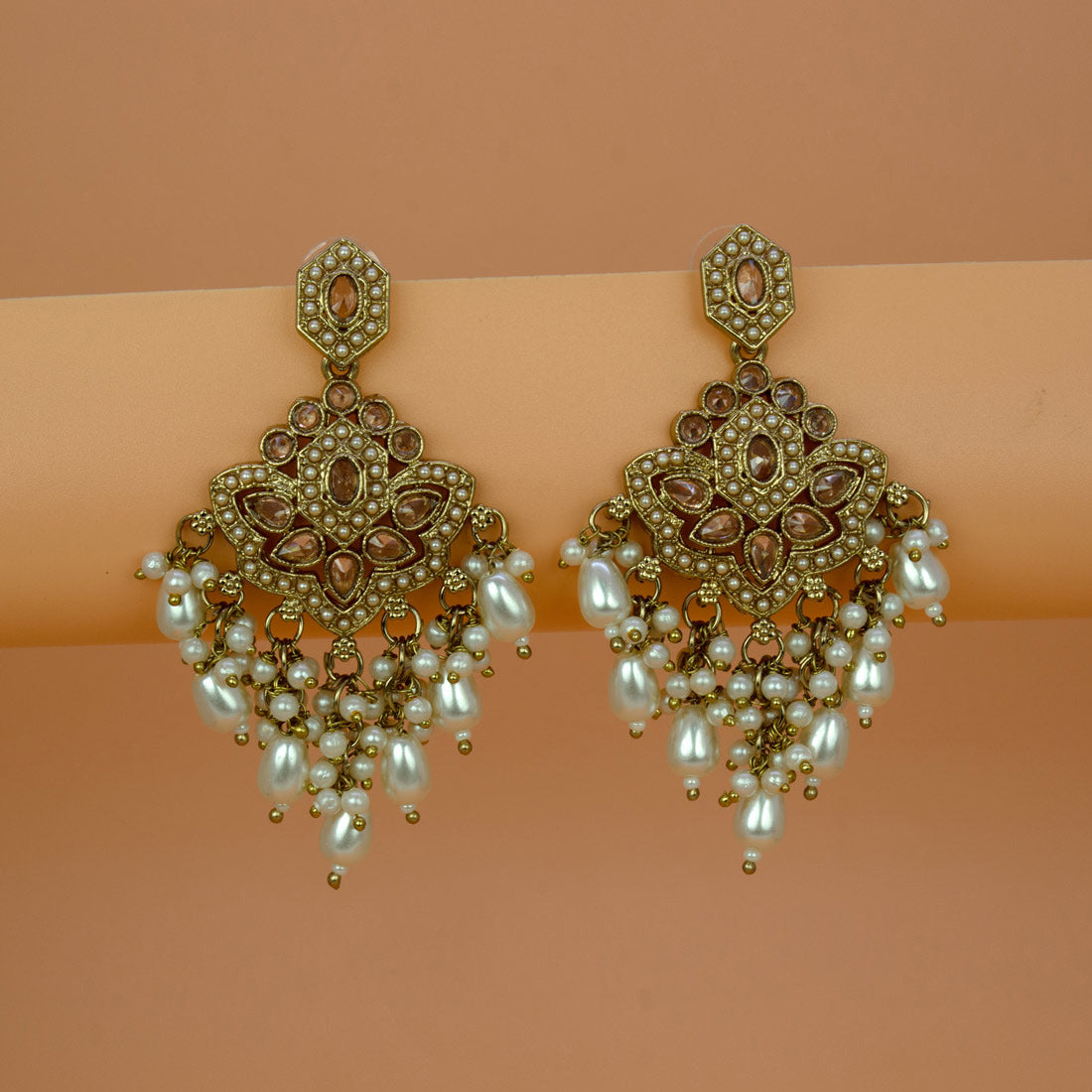 Fashion-Drop-White-Beaded-Earrings
