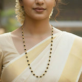 ഫാഷനബിൾ ലൈറ്റ്-വെയ്റ്റ് ബ്ലാക്ക് സ്റ്റോൺ ചെയിൻ 