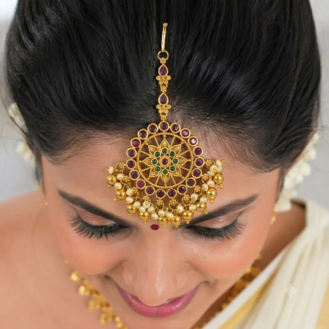 ദക്ഷിണേന്ത്യൻ സ്വർണ്ണം പൂശിയ നെത്തി ചുട്ടി/നെറ്റി ചുട്ടി/മാങ് ടിക്ക 