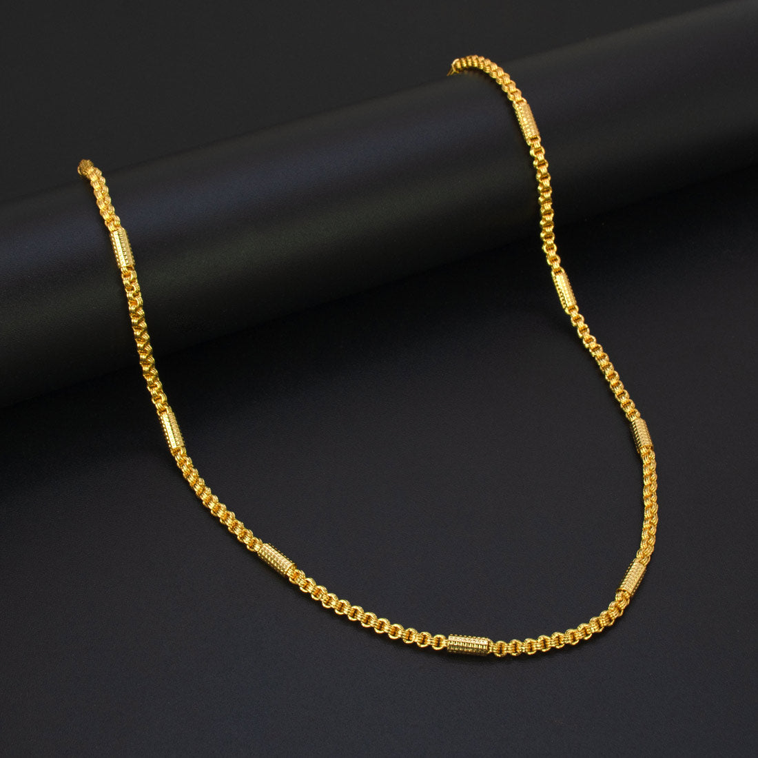 Gold-Plated-Cylindrical-Box-Savitham-8P-Chain