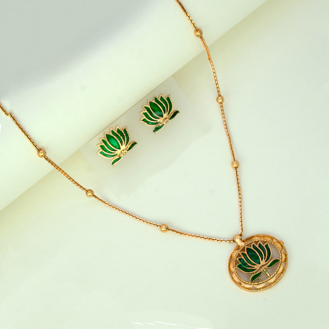 Elegant Matte Gold-Plated Lotus Pendant Necklace Set