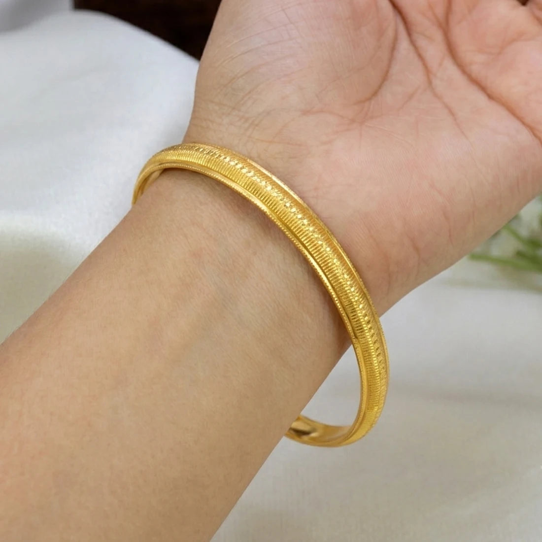 Gold Plated Linear Textured Design Bangle