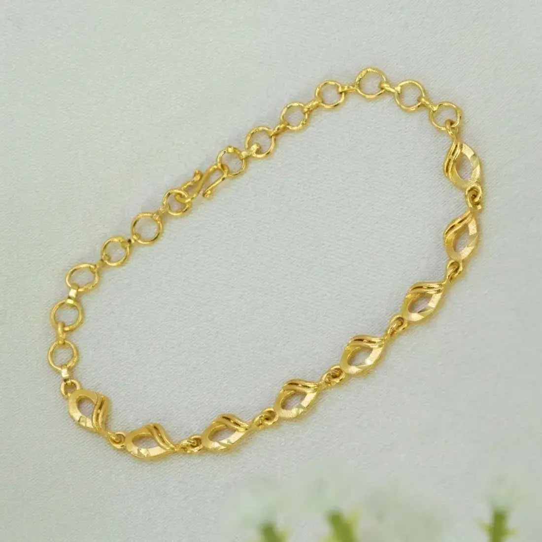 Lightweight Gold-Plated Designer Link Bracelet