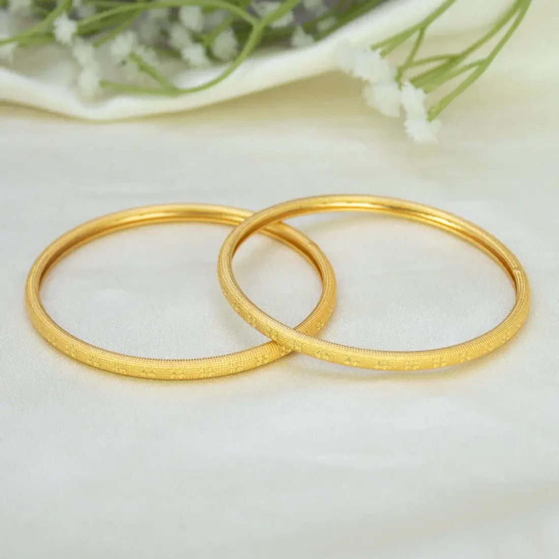 Gold Plated Simple Pipe Bangles
