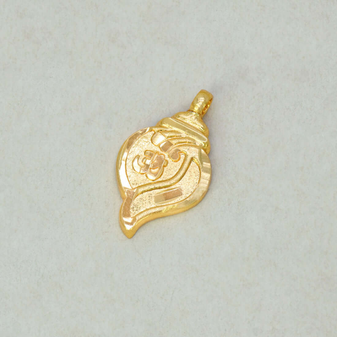 Gold Plated Om Engraved Conch Shell Pendant