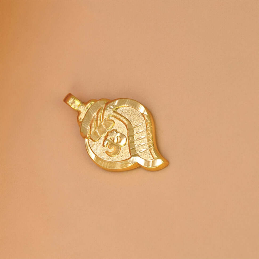 Gold Plated Om Engraved Conch Shell Pendant