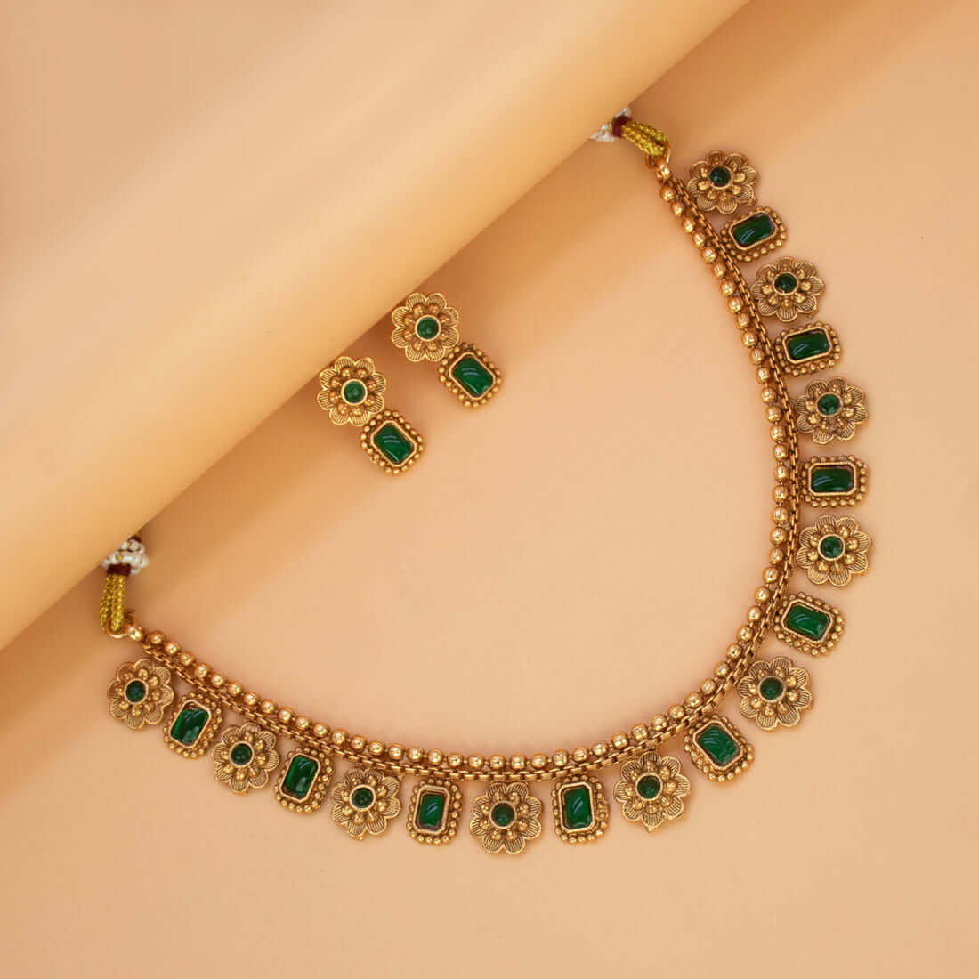 Antique Kemp Stone Floral Necklace Set - Emerald Green