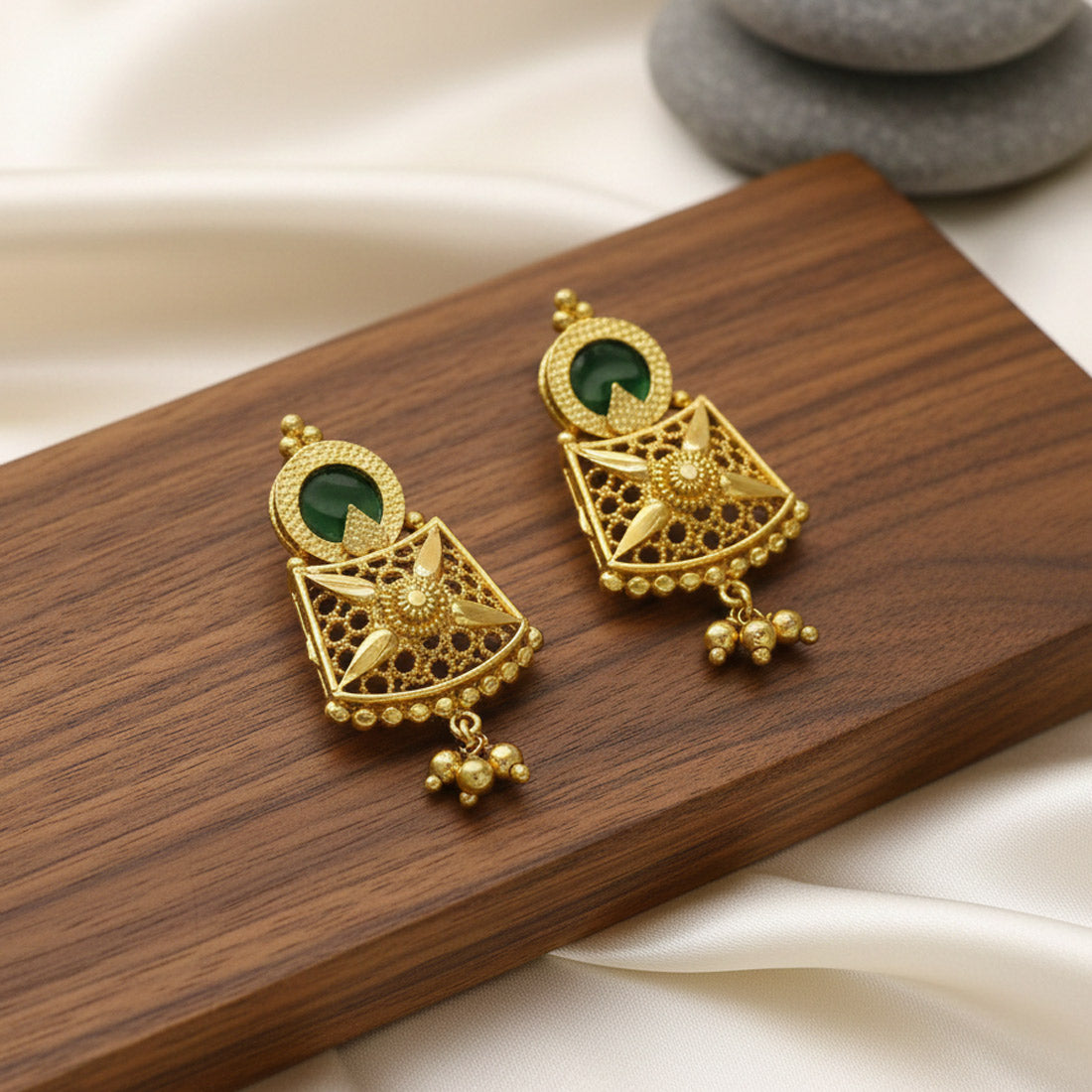 Kerala Style Gold Plated Round Enamel Ear Studs_Green