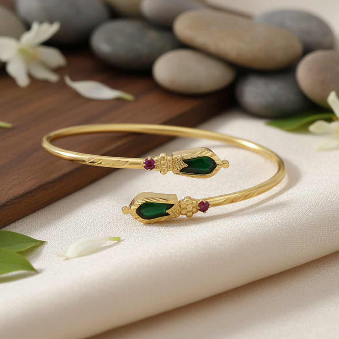 Kerala_Traditional_Gold_Plated_Open_Nagapadam_Bracelet_green