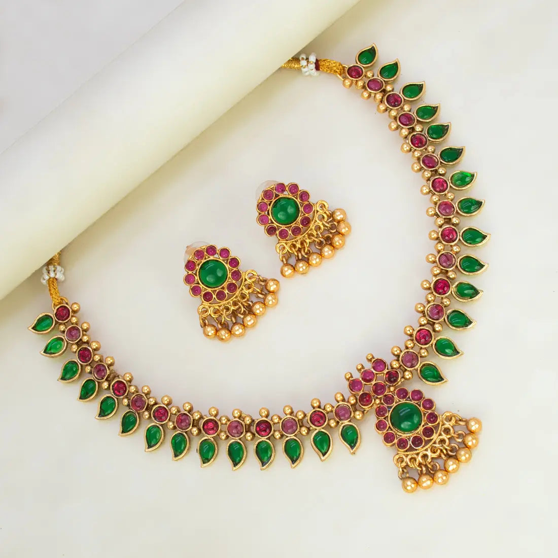  Antique Gold Plated Kemp Stone Mango Necklace Set - Multi