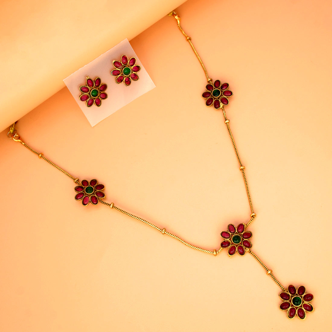 Matte Gold Plated Chain with Floral Kemp Stone Necklace Set