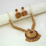 Matte-Gold-Finish-Traditional-Kemp-Pendant-Necklace-Set