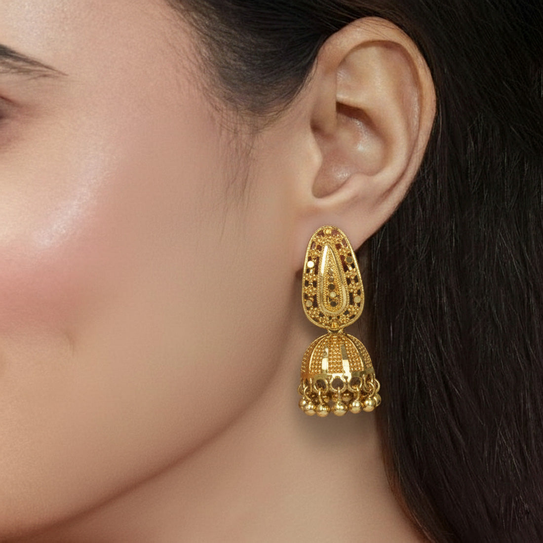 ചെറിയ സ്വർണ്ണം പൂശിയ ഇല സ്റ്റഡുകൾ കുട ജുംകാസ് 