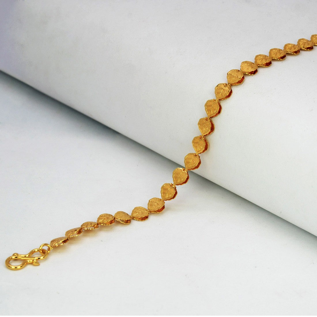 Stylish Gold Plated Designer Leaf Bracelet