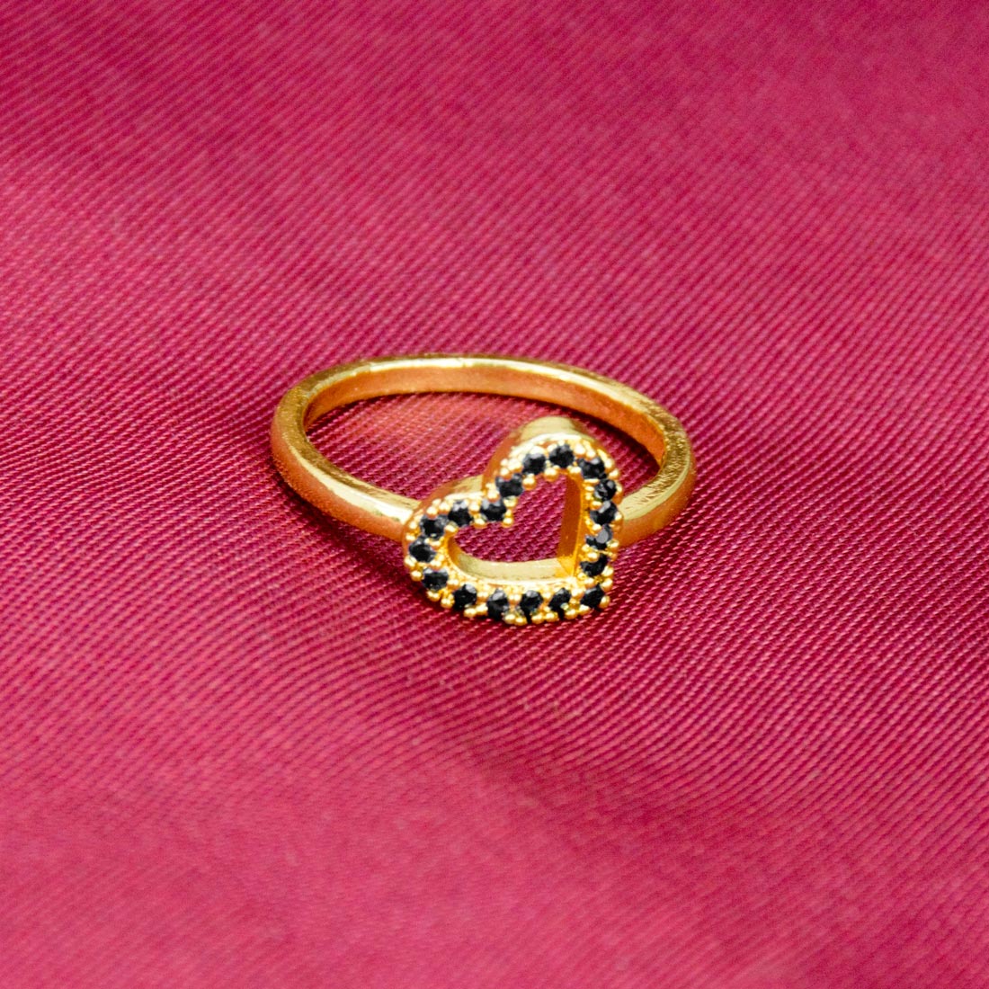 Charming Gold Plated Stone Ladies Heart Finger Ring - KSupreme