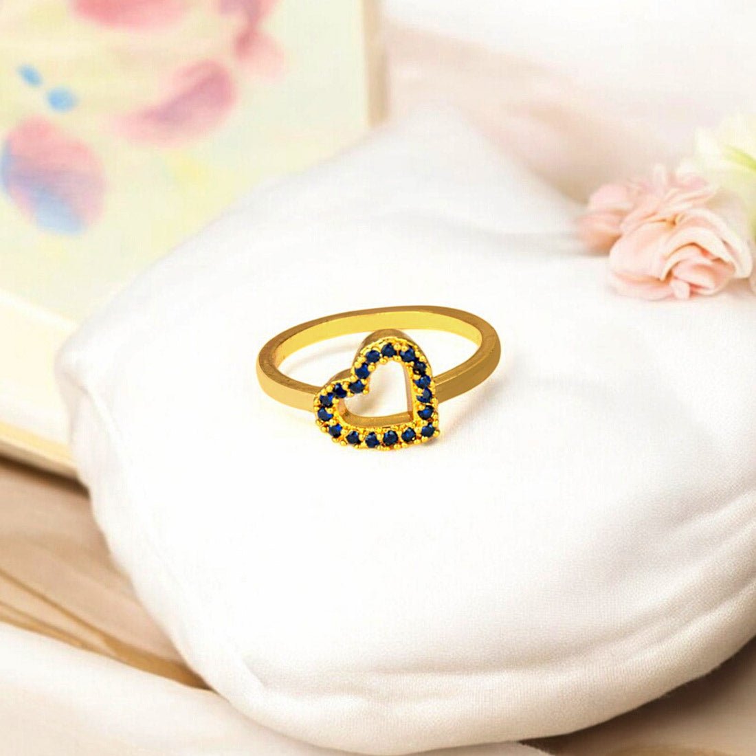 Charming Gold Plated Stone Ladies Heart Finger Ring - KSupreme