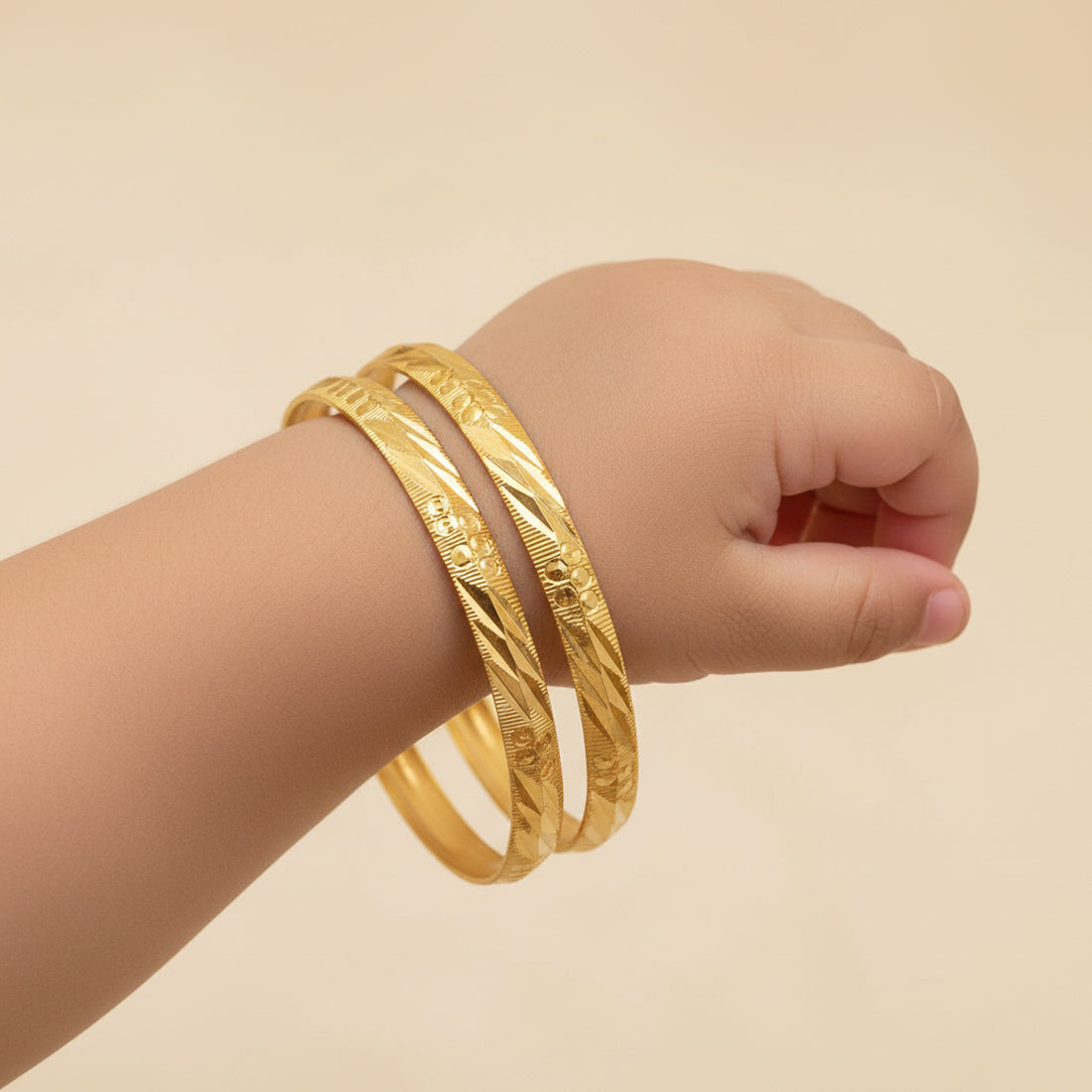cutesy-gold-plated-designer-baby-girls-bangle
